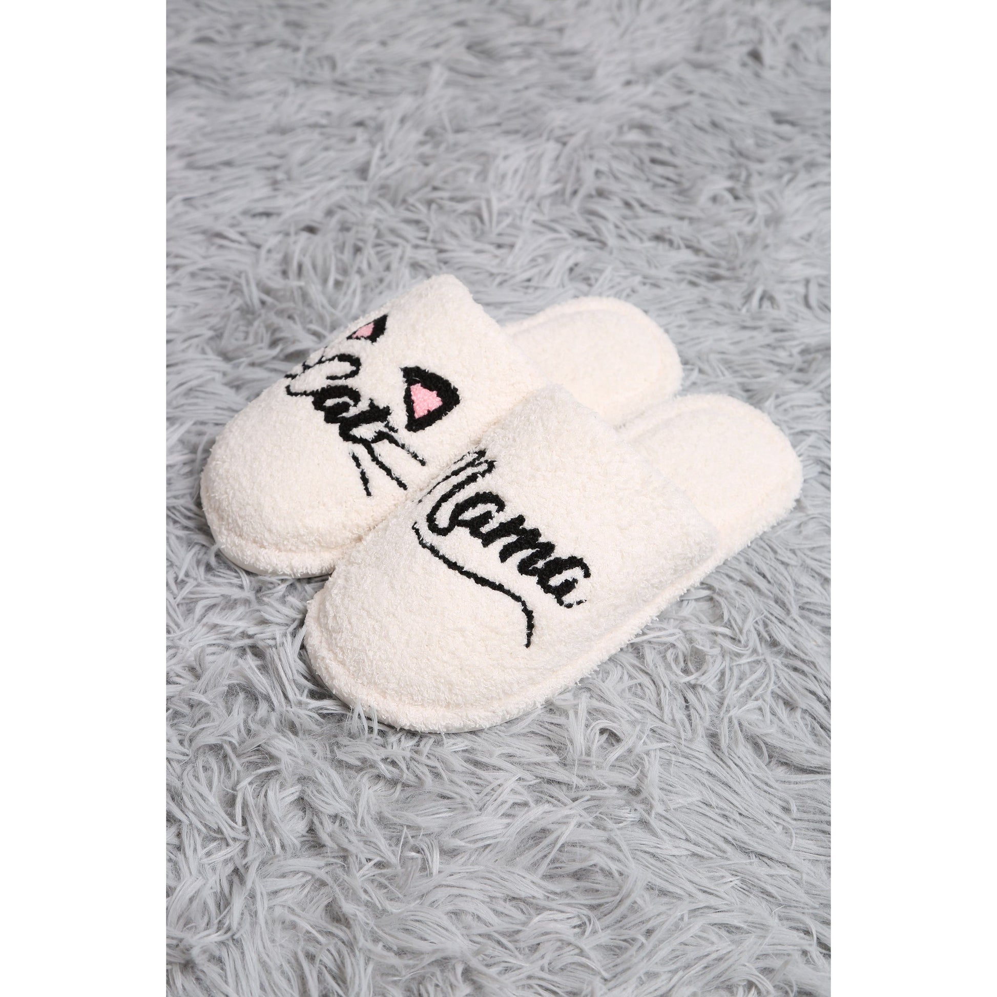 Cat Mama Embroidered Slipper - Desert Dreams Boutique