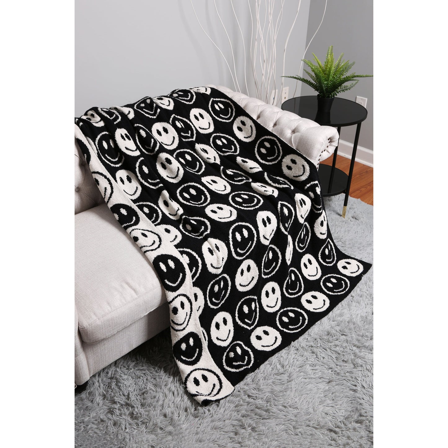 Cozy Collection Smiley Throw Blanket - Desert Dreams Boutique